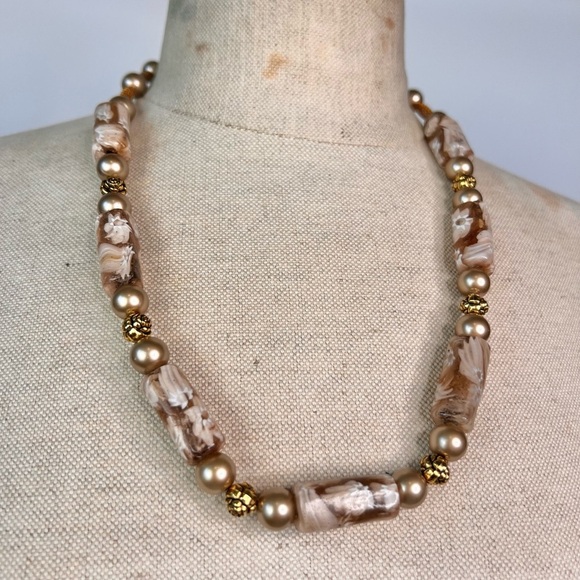 Jewelry - Elegant Brown and Gold Beaded Necklace
